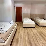 Vola מלון סרנדה