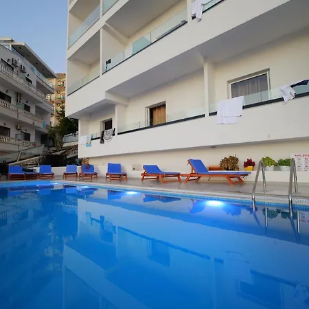 Vola Ξενοδοχείο 4*