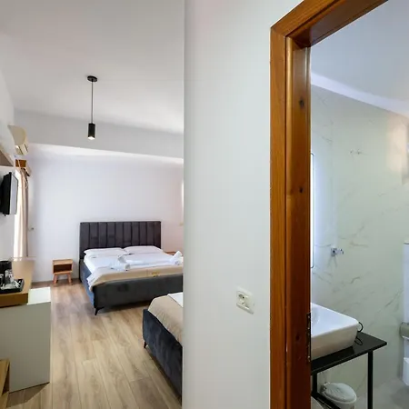 Vola 4* Σαράντα