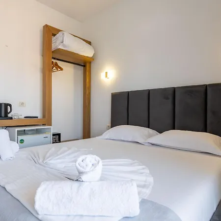 Vola Hotel Sarande